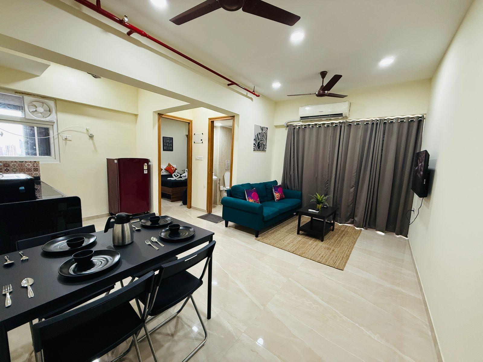 1BR Service Apartment In Parel Near TMH (3405)