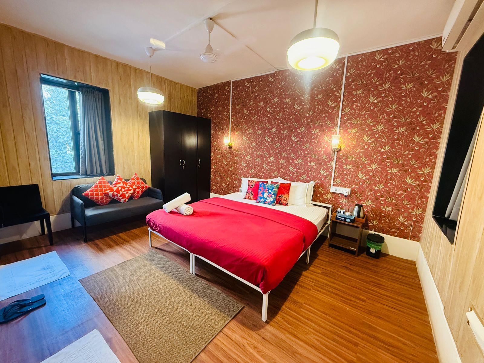 Studio Apartment In Malabar Hill (104)