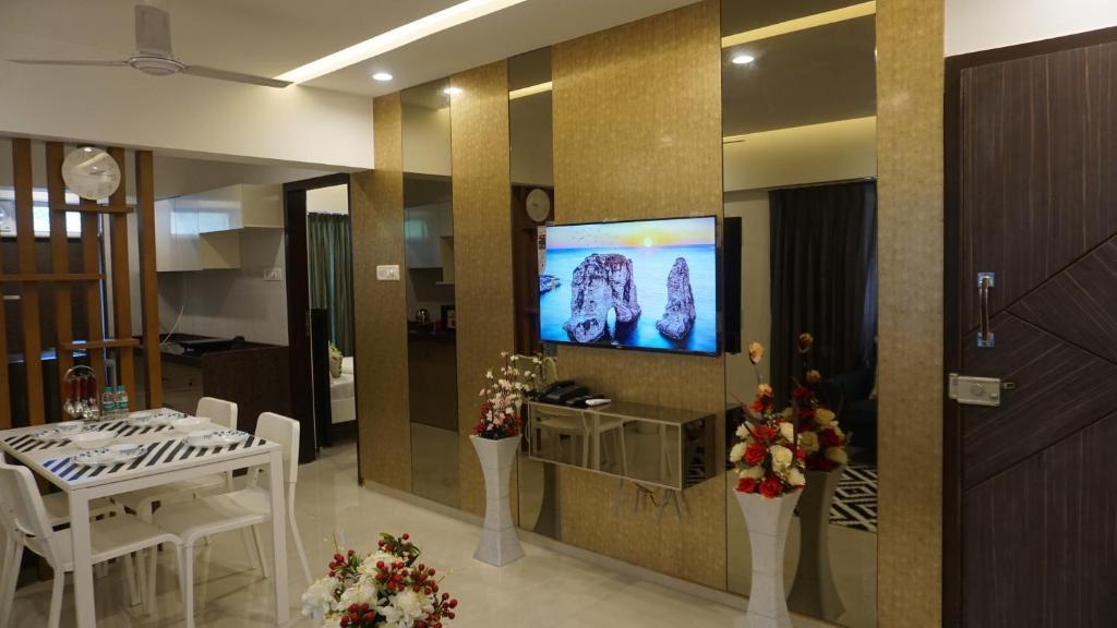 2Br Mumbai Theme Apartment (301)