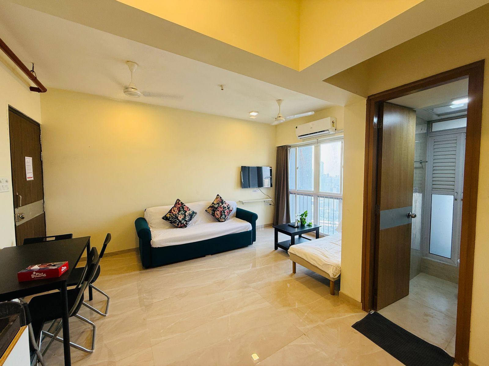 1BR Service Apartment In Parel Near TMH (3701)