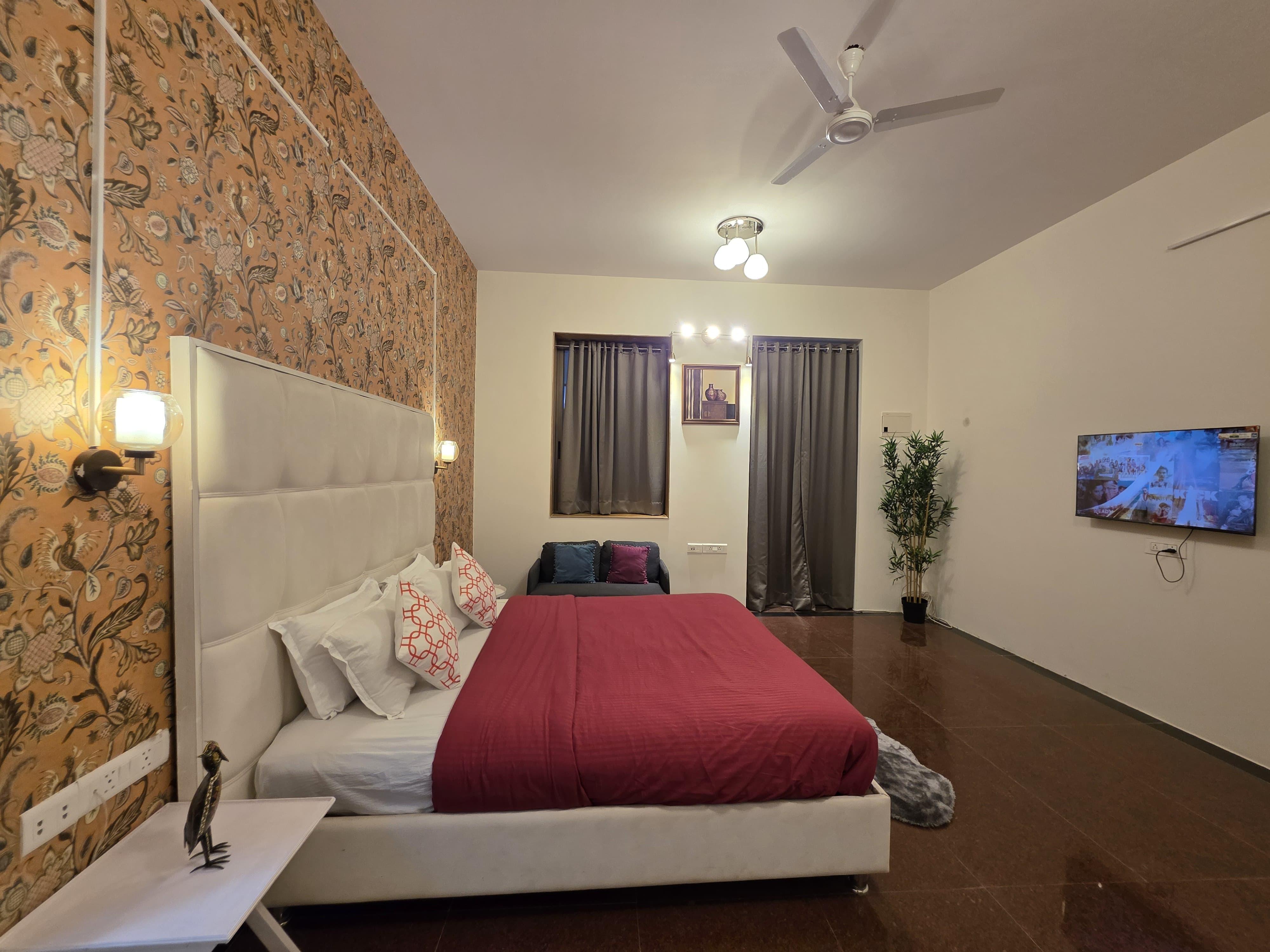 Studio Apartment In Malabar Hill (103)