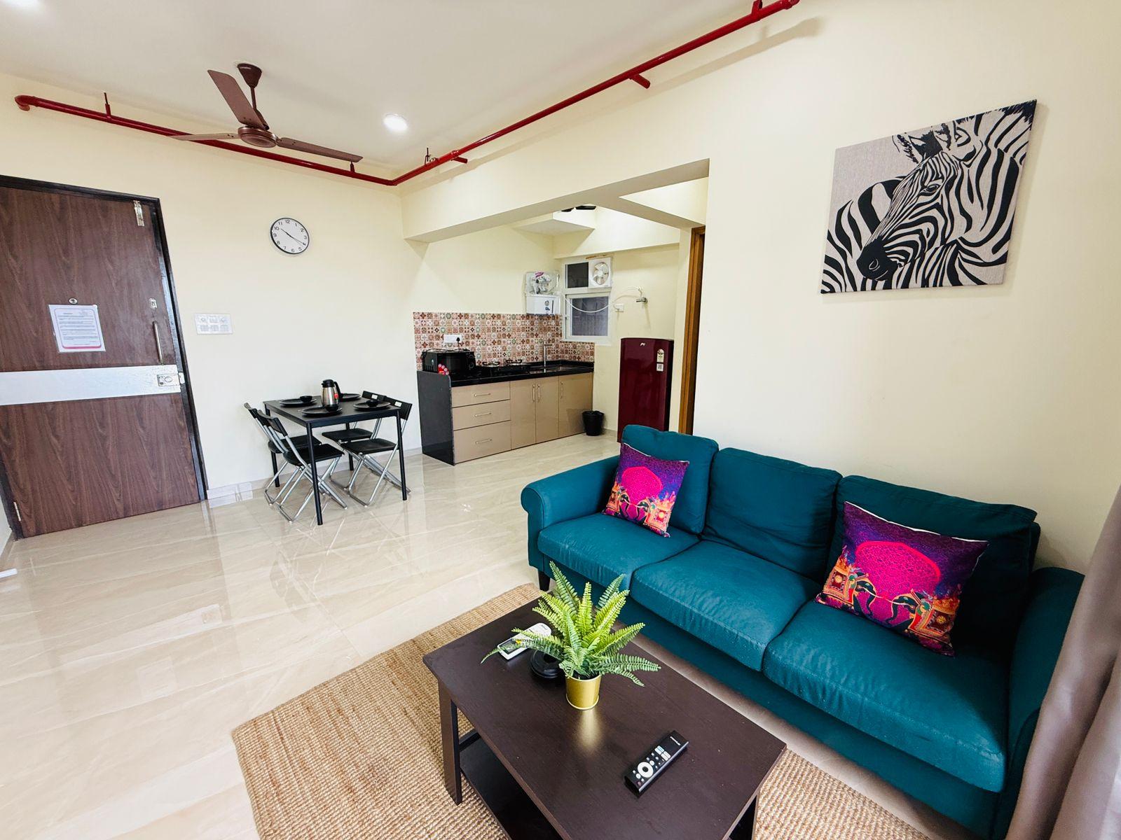 1BR Service Apartment In Parel Near TMH (3405)